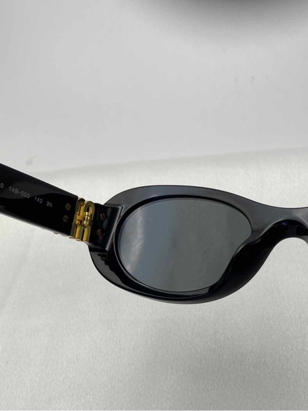 Miu Miu Black Oval Women's Sunglasses with Pink Case - Picture 10 of 13